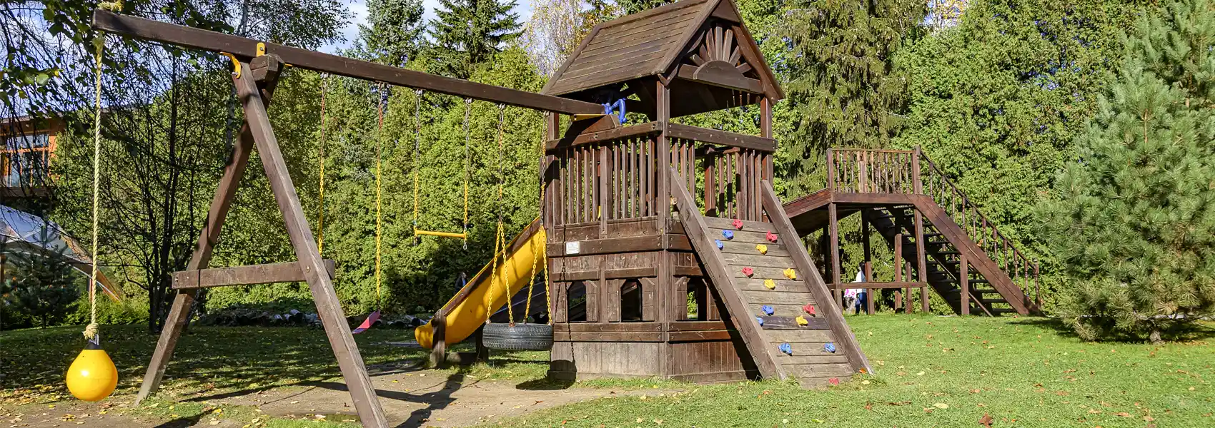Детская площадка парк-отель Солнечный